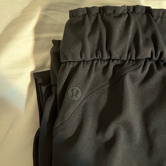 ⭐️BRAND NEW⭐️ Lululemon Stretch High-Rise 7/8 Pant - Picture 2 of 5